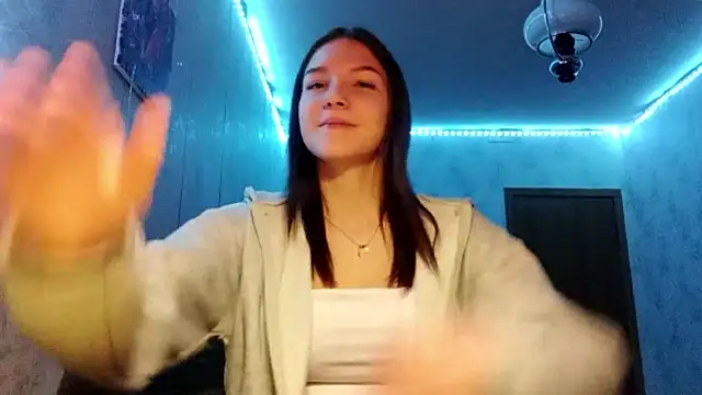 Beauty miIa online show from 10.27.25