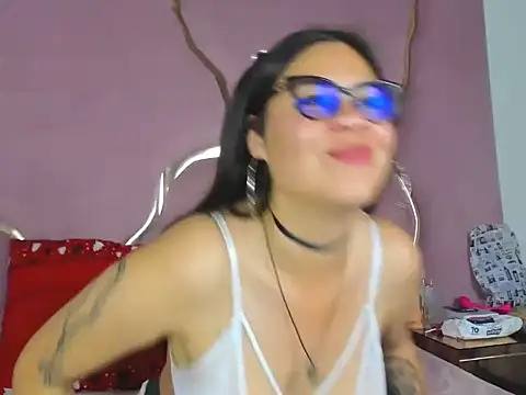 Gianna Johnson online show from 11.04.25