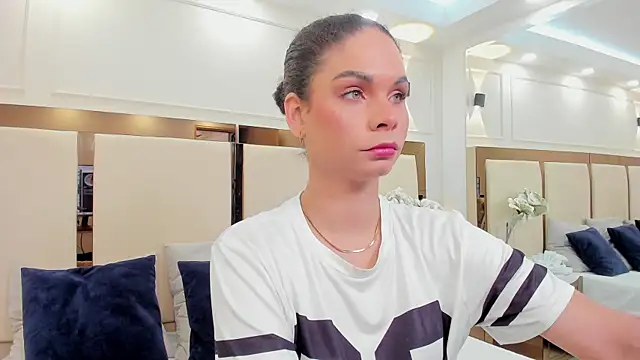 agatha mendoza  online show from 11.12.25