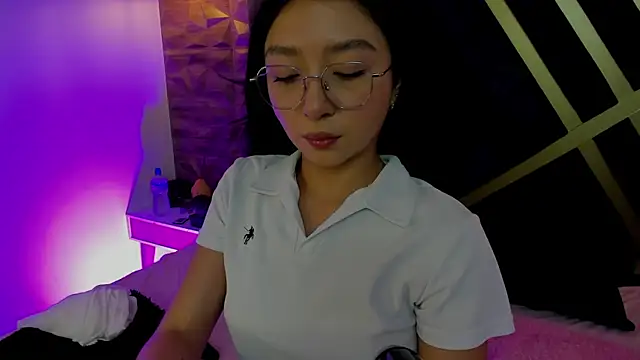 sydney miller  online show from 04.18.26