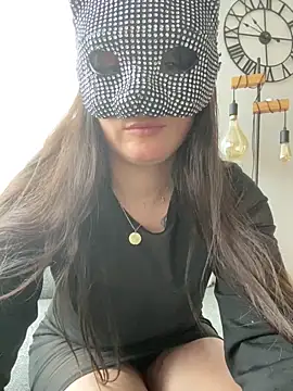  isadora online show from 02.18.26