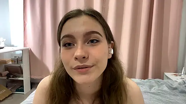 Kira Sanders online show from 10.25.25