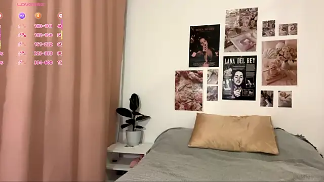 Kira Sanders online show from 11.21.25