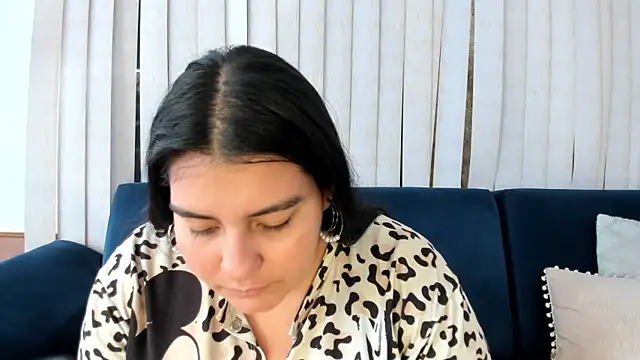 kendra crow online show from 12.22.25