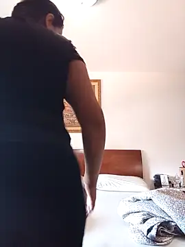 LeilaTaylor online show from 02.26.26