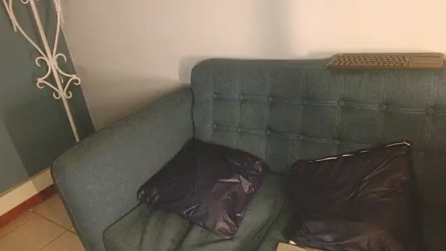 Samantha  Benet online show from 11.10.25