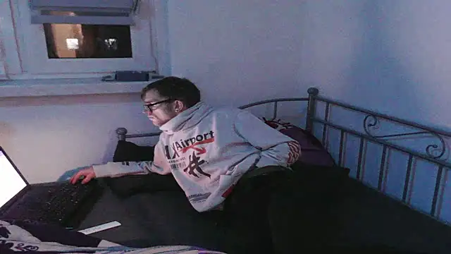 StephPra94 online show from 02.23.26