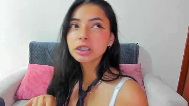 miadaviesx online show from 11.13.25