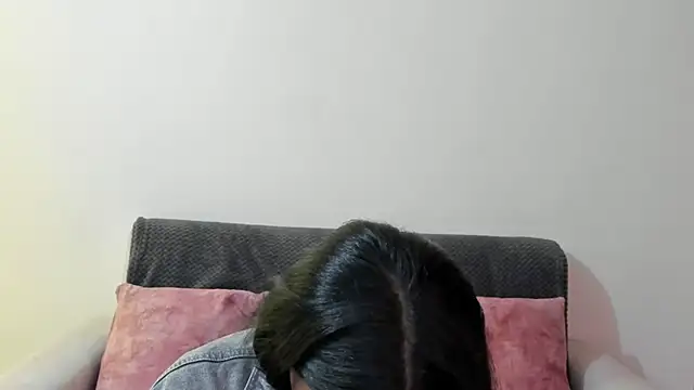 miadaviesx online show from 11.30.25