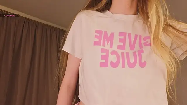 KissyCloud online show from 10.26.25