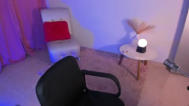 laana foxx online show from 10.27.25