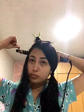 MAVI EC online show from 11.04.25