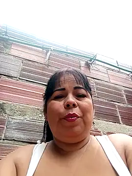 Snapshot of mother2-divorced chatting on 06.16.26 mother2-divorced online show from 06.16.26