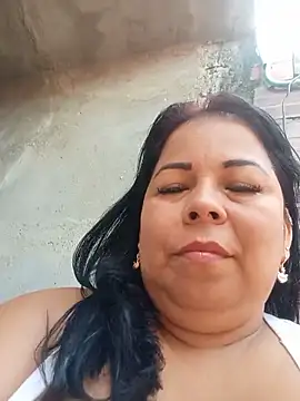 Snapshot of mother2-divorced chatting on 06.17.26 mother2-divorced online show from 06.17.26