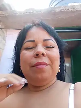 Snapshot of mother2-divorced chatting on 07.05.26 mother2-divorced online show from 07.05.26
