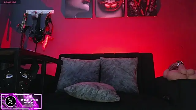 Misterss-Nyxxx online show from 03.04.26