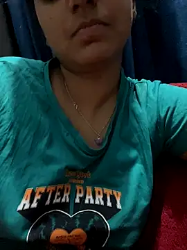 Cute Marina online show from 11.22.25