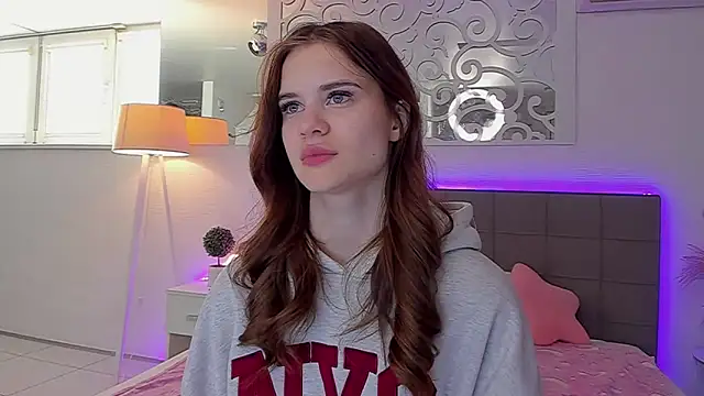 LuisaClover online show from 04.14.26