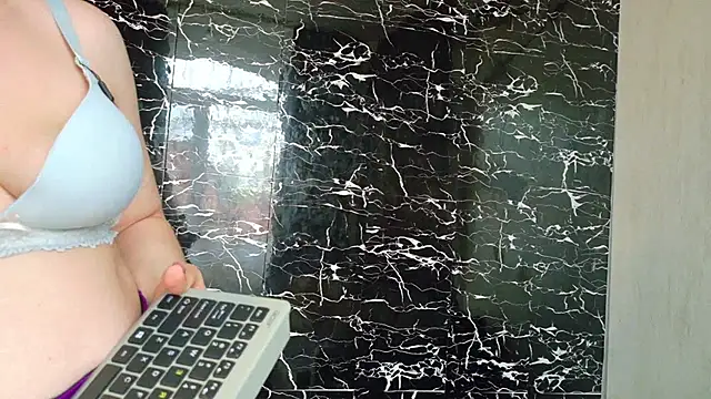 Biancka  online show from 04.20.26