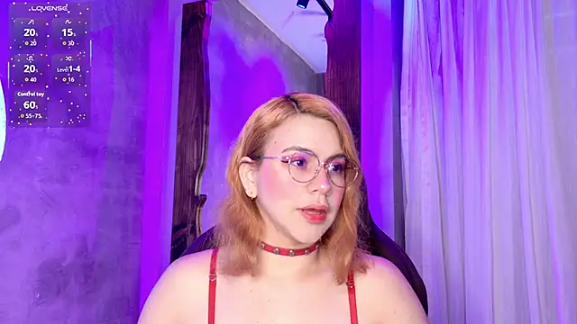 sussiestrawberry online show from 11.13.25