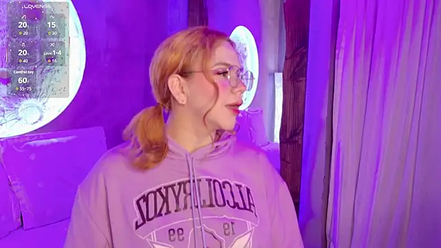 sussiestrawberry online show from 11.15.25