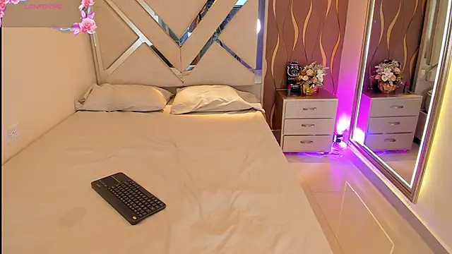 iam nicolle online show from 11.01.25