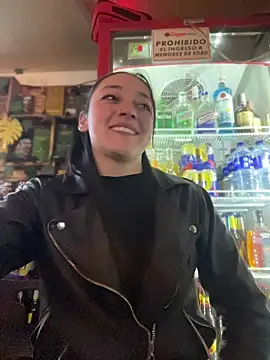 Lia  white online show from 11.14.25