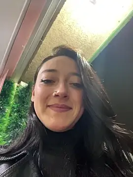 Lia  white online show from 11.15.25