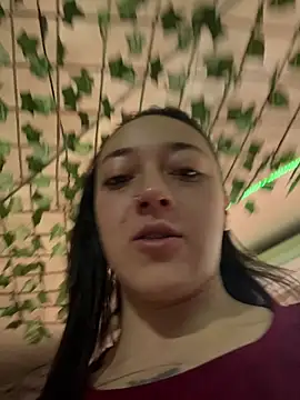 Lia  white online show from 11.30.25