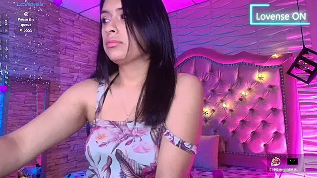 Roxanne Han online show from 11.07.25