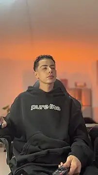 Sebastian Reed online show from 02.26.26