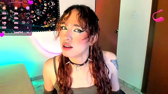 AdelineEsposito online show from 11.03.25