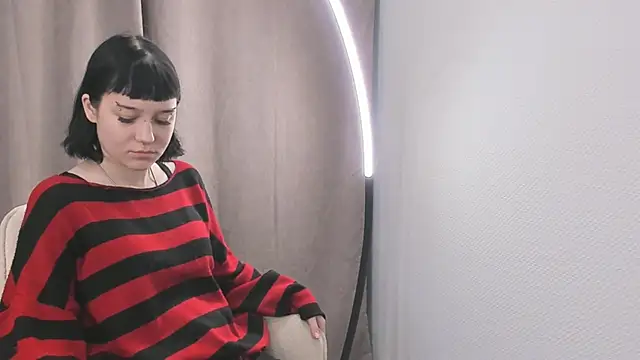 KandiStonelake online show from 10.23.25
