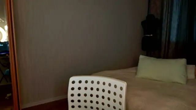 Snapshot of Kess-Edison chatting on 11.13.25 Kess-Edison online show from 11.13.25