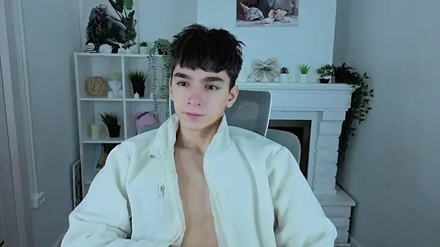 Snapshot of YamiTwink chatting on 12.14.25 YamiTwink online show from 12.14.25