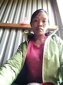 Snapshot of dinnavi chatting on 10.23.25 dinnavi online show from 10.23.25
