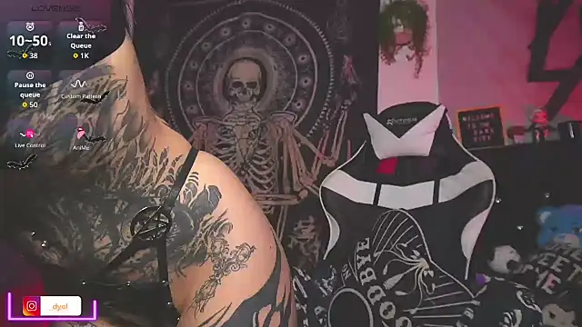 Dalia Vorhees online show from 11.19.25