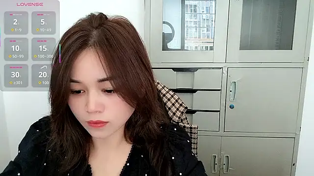 Ella-61 online show from 10.25.25