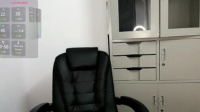 Ella-61 online show from 10.31.25