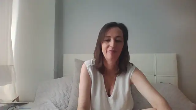 Snapshot of ArianaStarr chatting on 06.02.26 ArianaStarr online show from 06.02.26