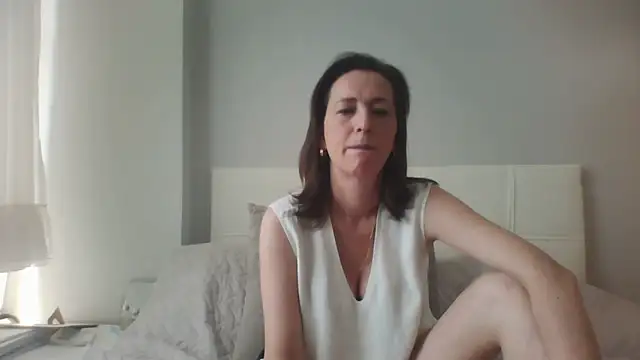 Snapshot of ArianaStarr chatting on 06.03.26 ArianaStarr online show from 06.03.26