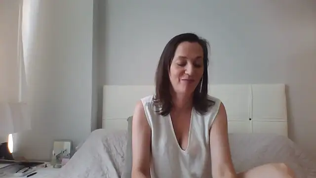 Snapshot of ArianaStarr chatting on 06.24.26 ArianaStarr online show from 06.24.26