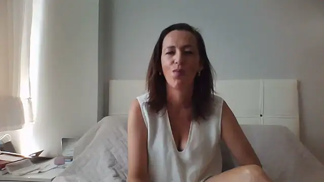 Snapshot of ArianaStarr chatting on 07.24.26 ArianaStarr online show from 07.24.26