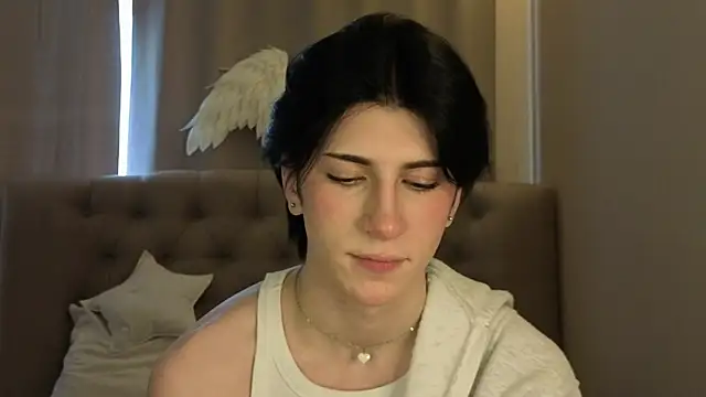 Oliver star boy  online show from 04.06.26