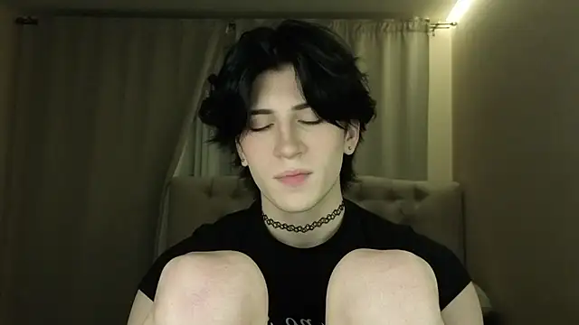 Oliver star boy  online show from 04.18.26