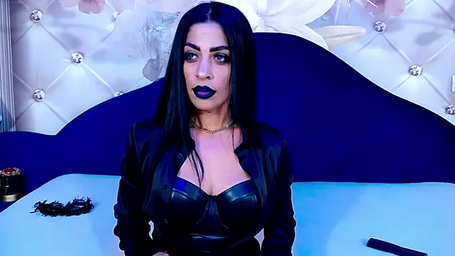 Snapshot of NoirKaylah chatting on 10.28.25 NoirKaylah online show from 10.28.25