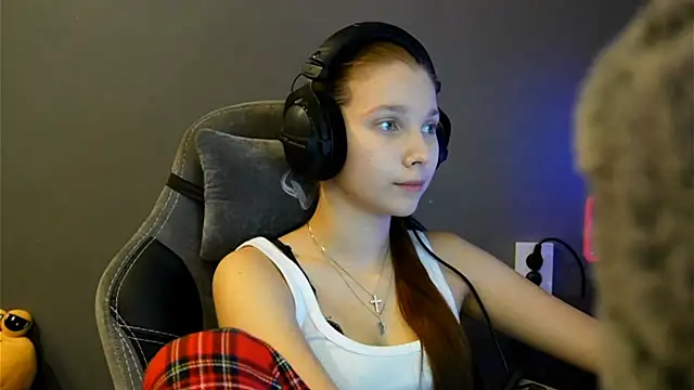 Softixq online show from 12.21.25