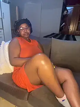 SweetCandy84 online show from 11.17.25