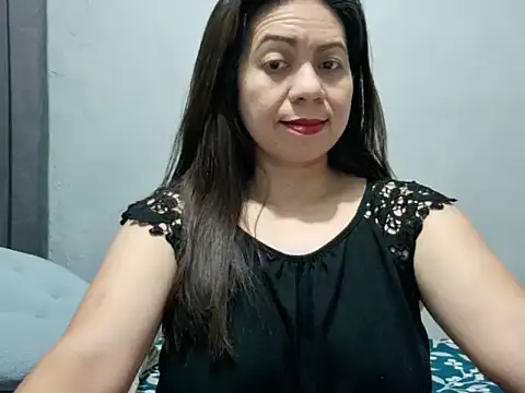 xxxHoneyBee29 online show from 06.03.26