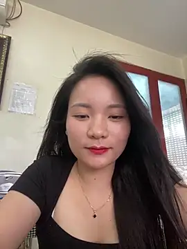 Bee Yellow00 online show from 06.02.26